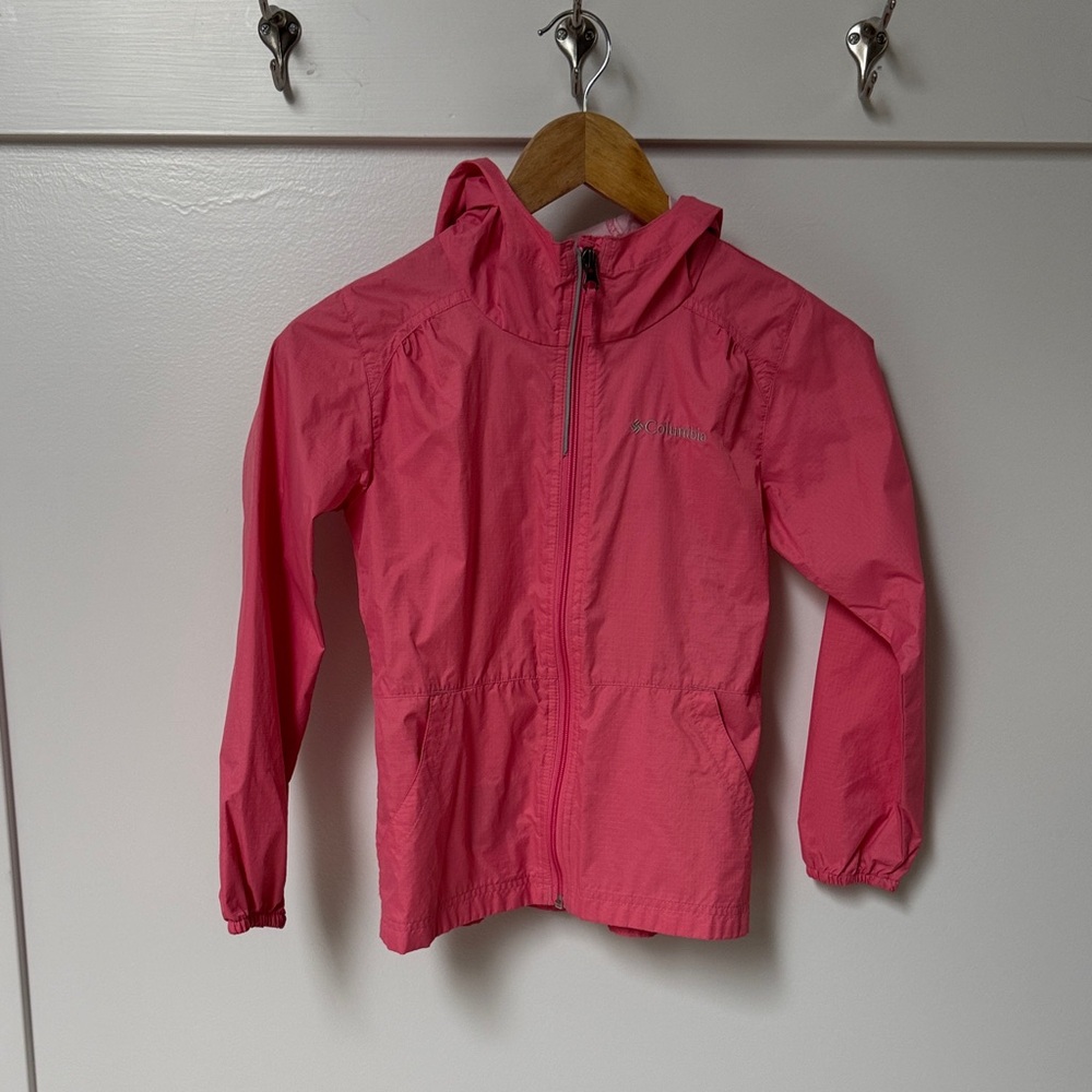 Patagonia Kids Raincoat in Vibrant Pink